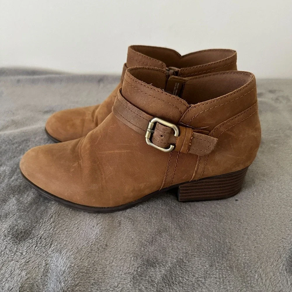 Clarks Adreena Booties Womens 8M Dark Tan Leather Ankle Boots Zip Buckle Western